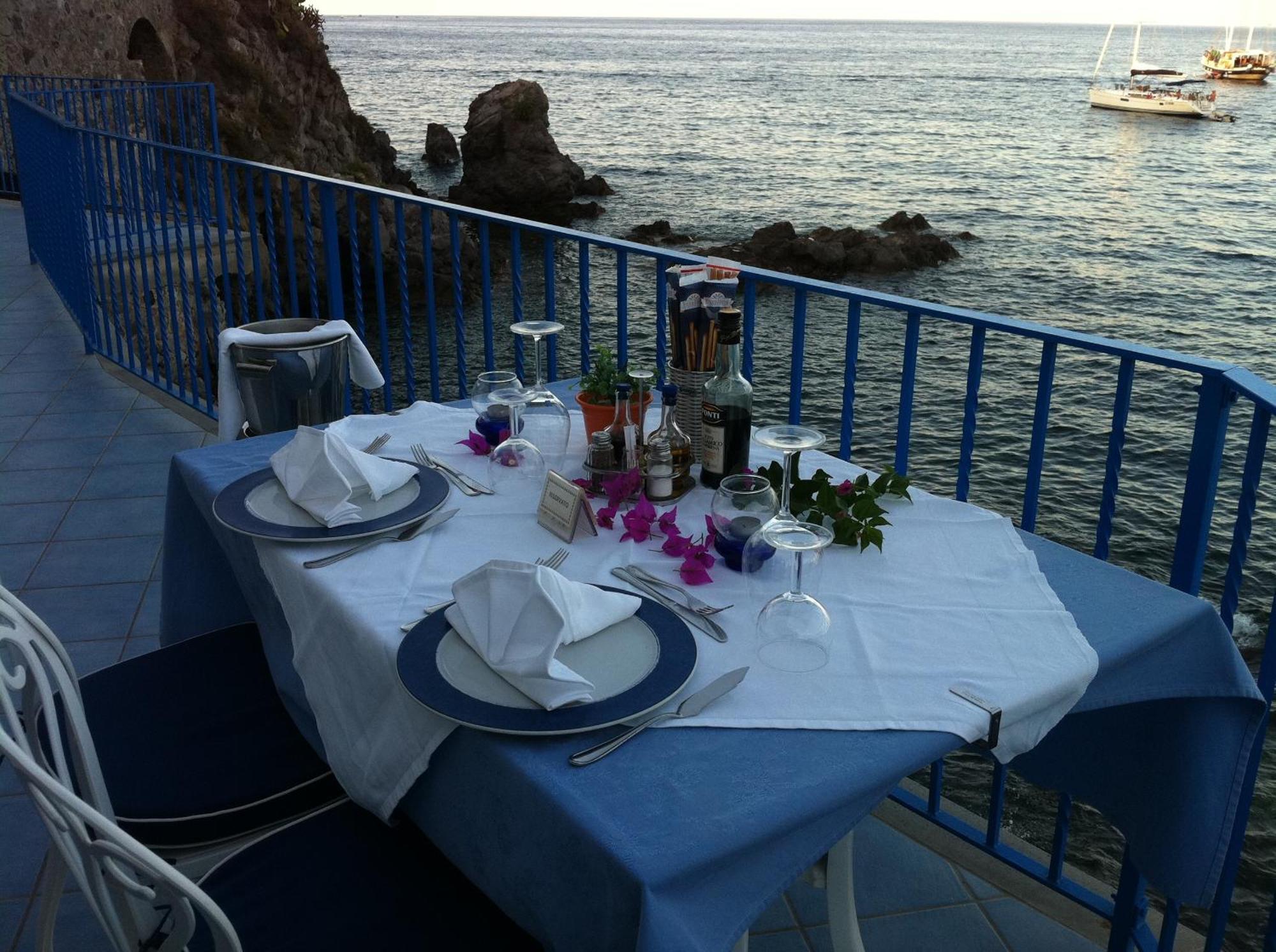 Hotel Rocce Azzurre Lipari  Exteriér fotografie