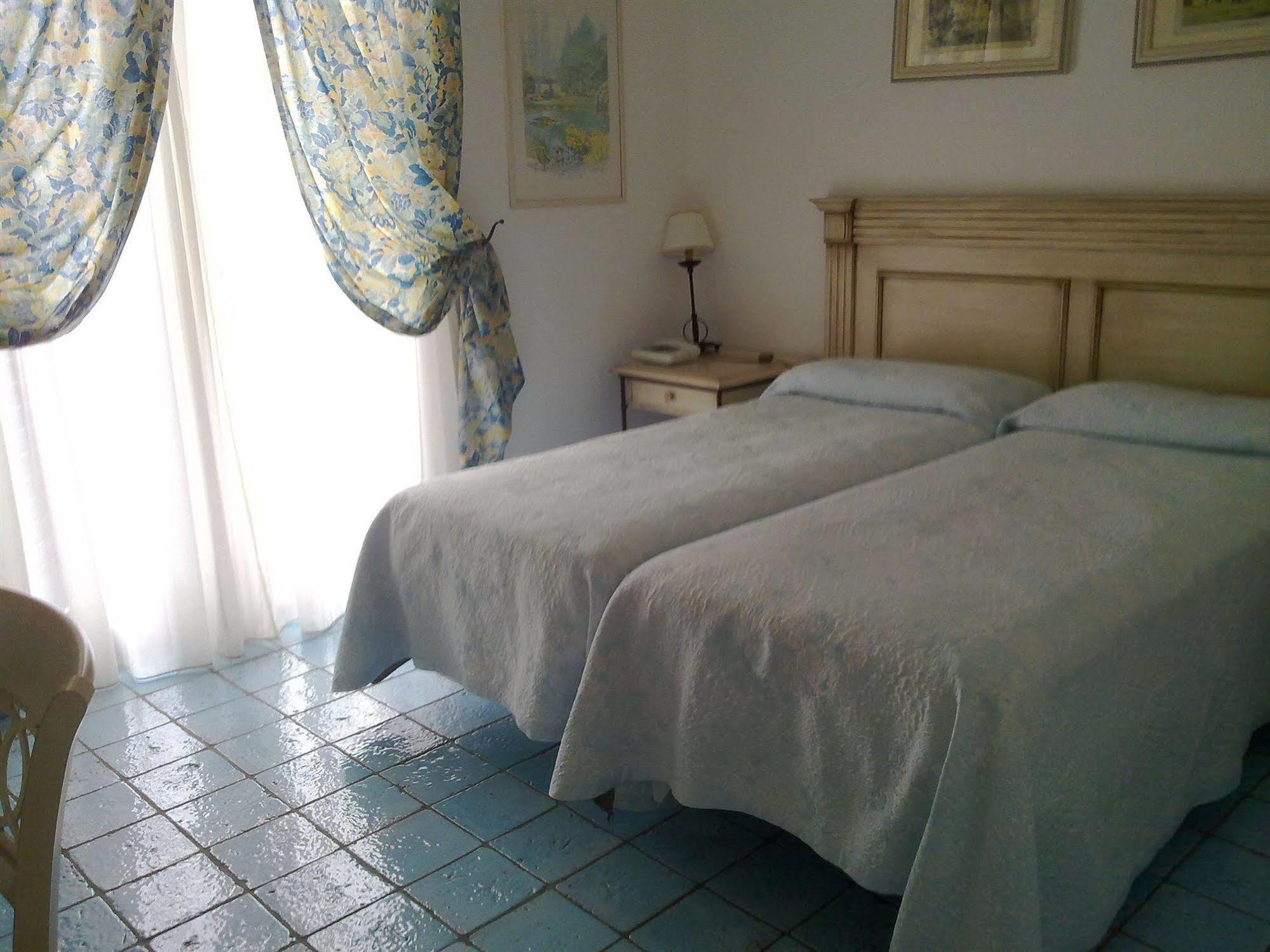 Hotel Rocce Azzurre Lipari  Exteriér fotografie